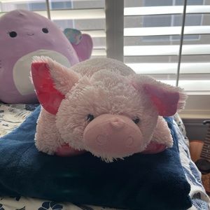 Bubblegum scented Pillow Pet Pig